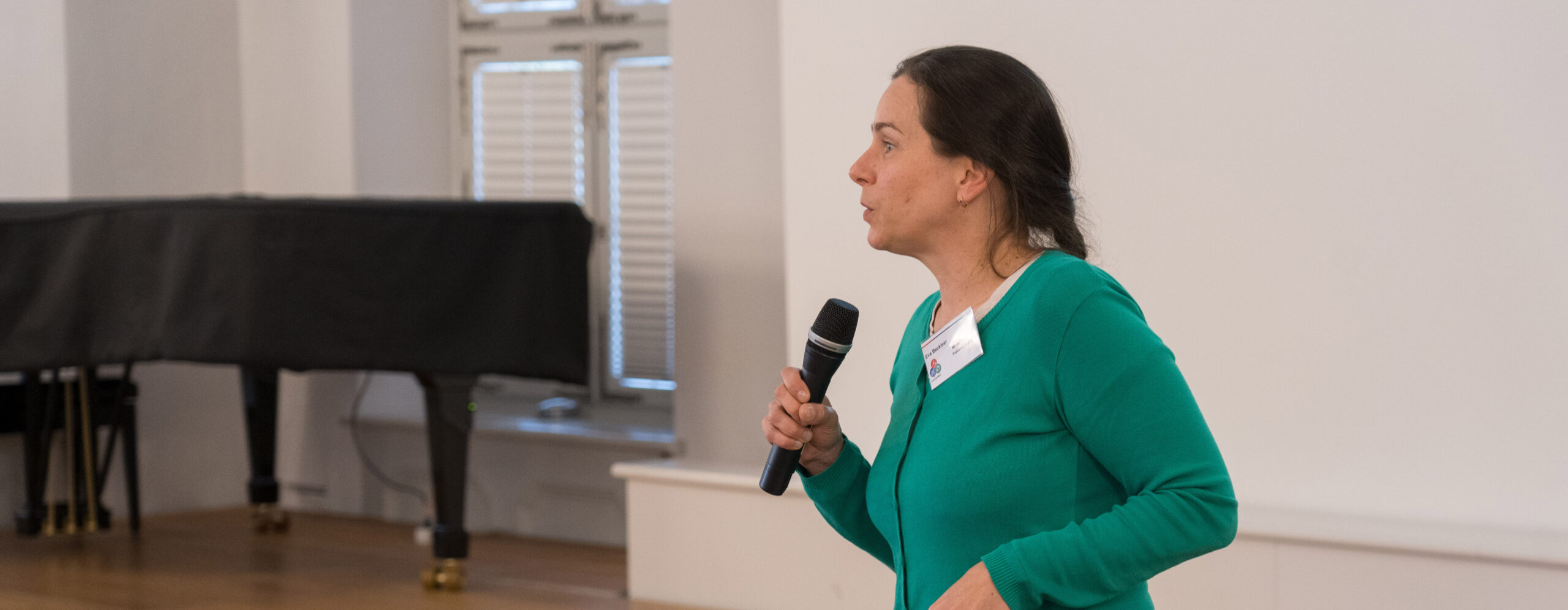 You are currently viewing 5 Fragen an ConQuMat – mit Dr. Eva Benckiser