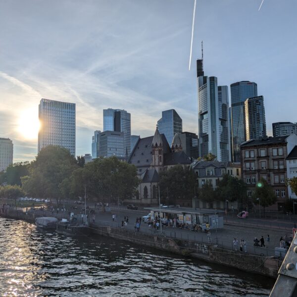 Fra-Skyline-Tag