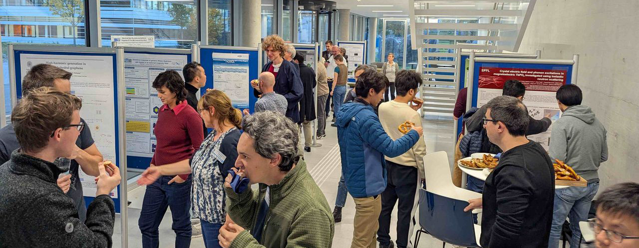 You are currently viewing Von Quantenverschränkung und Spinflüssigkeiten: Konferenz bringt führende Quantenforschende nach Garching